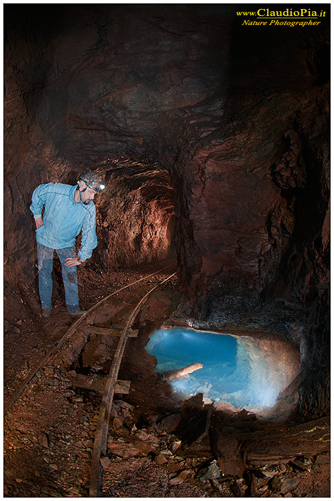 miniera, grotte, Esplorando vecchie miniere abbandonate, Val Graveglia, mines, caves, grotta, mine, cave goccia, drop, macro, close-up